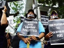 AJI dan LBH Pers Kecam Perampasan Ponsel Jurnalis Di Kompleks Kejagung Jakarta Selatan Oleh TNI