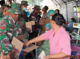 TNI Kerahkan Personel, Hercules, dan KRI Bantu Masyarakat Terdampak Gempa NTT