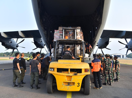 Hari Kedua Puluh Penanganan Gempa NTT, TNI Kirim 1.080,013 Ton Bantuan