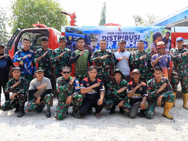 Perkuat Kesiapsiagaan Dalam Menangani Karhutla, Personel Lanud Sjamsudin Noor Asah Kemampuan Operasikan Kendaraan Pemadam Kebakaran