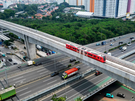 Masyarakat Ramai Mencoba Layanan Rute Baru LRT Manggarai-Kelapa Gading Bertarif Rp5000,-